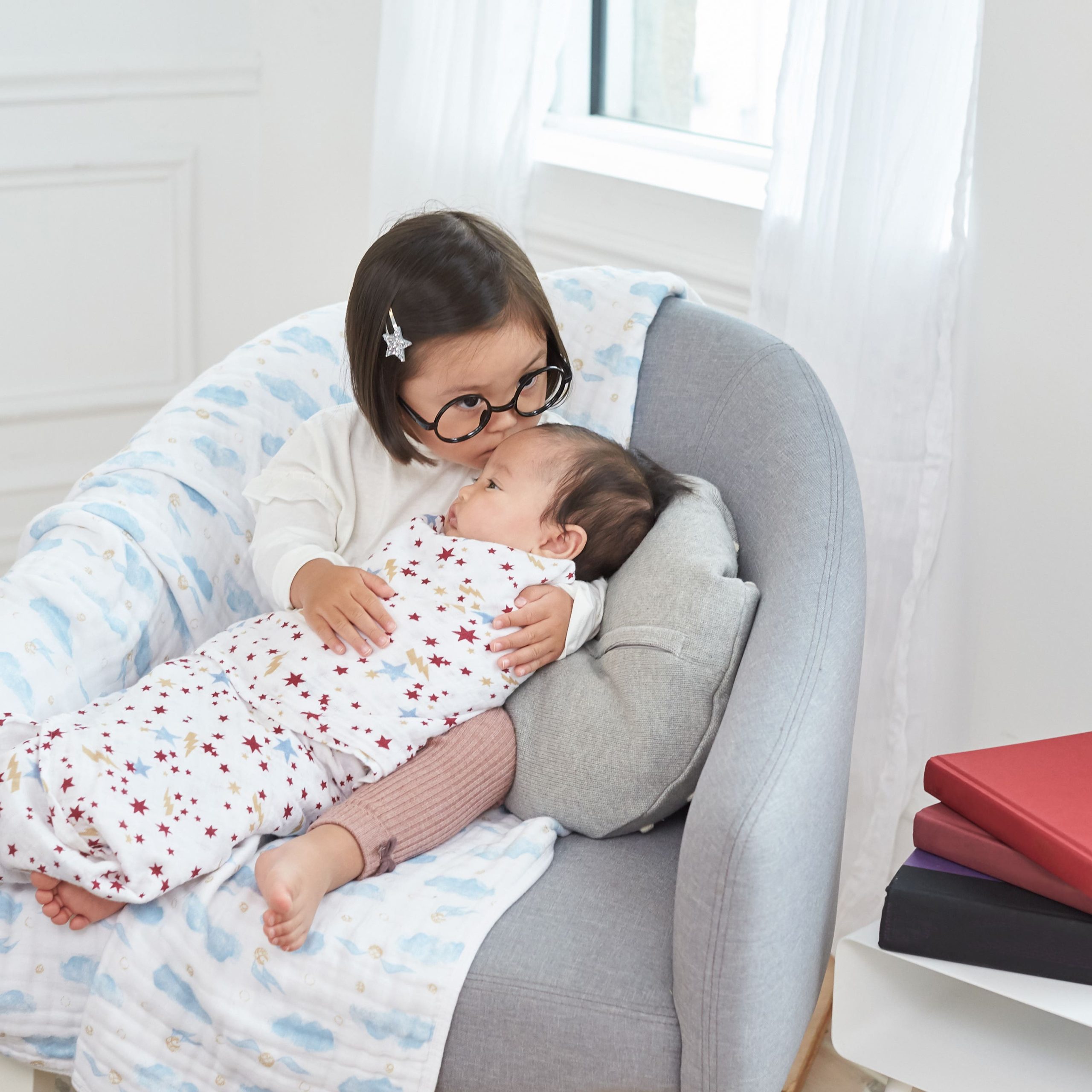 boutique iconic 100% cotton muslin swaddle blanket 4 pack - Image 4